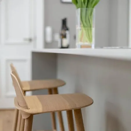Joivy Spacious And Bright 1bed Apt, Short Walk From Princes Street Appartement