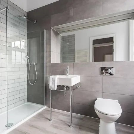 Joivy Spacious Close To Princes Street *