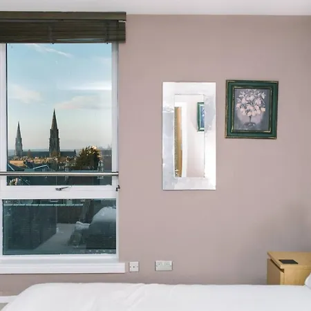 Apartment City Centre 2bed With Free Parking & Elevator *