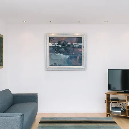 City Centre 2bed With Free Parking & Elevator Apartment Edinburgh