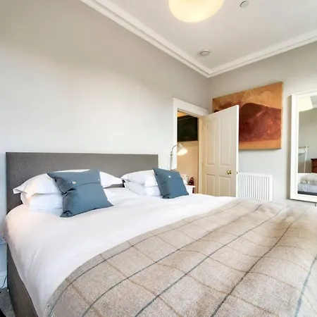 Luxury Frederick Street *