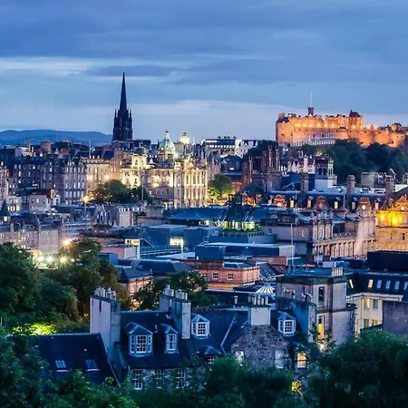 Lejlighed Joivy Spacious Flat With Garden In Centre Edinburgh