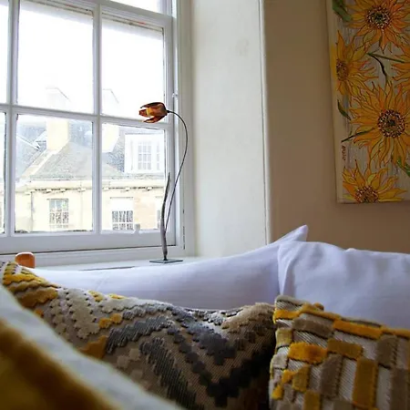 Lägenhet Joivy Bright Flat With Workspace In New Town