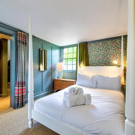 Holiday home Altido Rockhouse: Historic Gem - Photographer's Studio