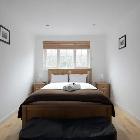 2 Bedroom Apt Walking Distance To Centre & Haymarket Appartamento *