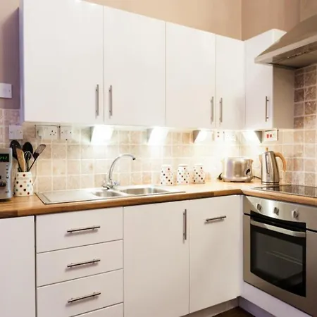 16b Victoria Terrace - Quirky Scottish On The Royal Mile! *
