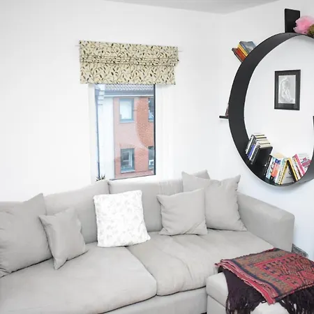 Chapel Lane - Charming Modern One Bed At The Shore! 爱丁堡