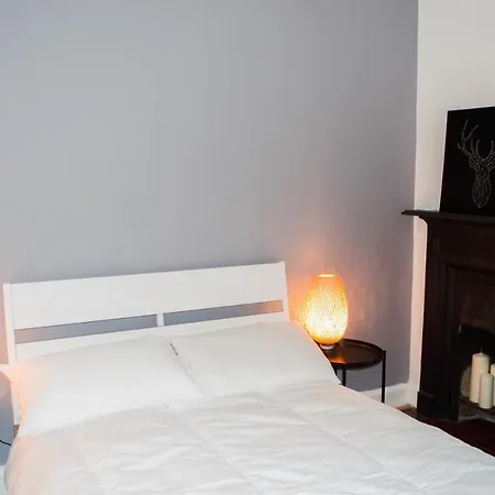 1 Bedroom Flat Near Arthur's Seat * Edimburgo
