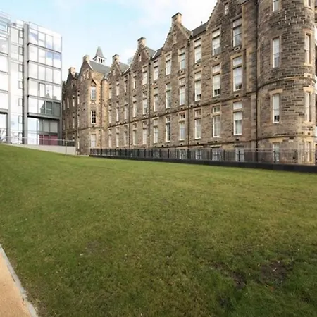 Altido Modern Yet Homely Quartermile With Elevator *