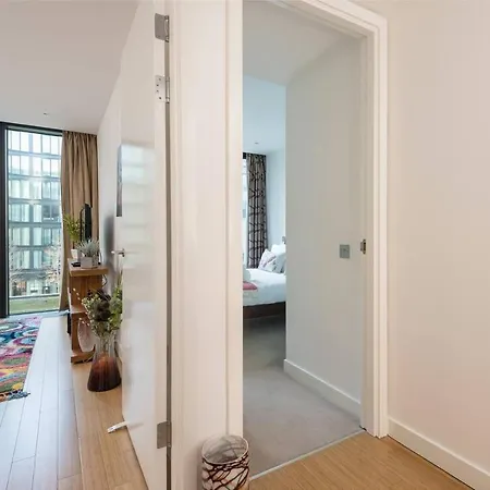 Altido Modern Yet Homely Quartermile With Elevator *