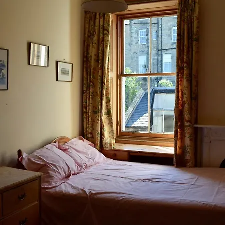 4 Bedroom Georgian Flat In New Town Edinburgh