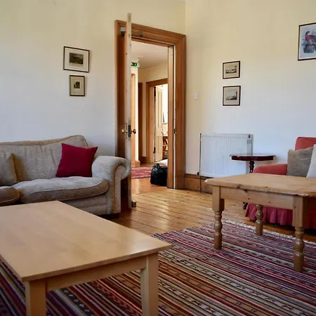 Apartment 4 Bedroom Georgian Flat In New Town