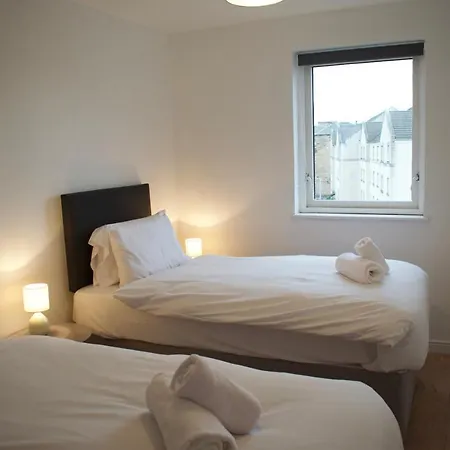 Modern 2 Bedroom Central Apartment Edinburgh
