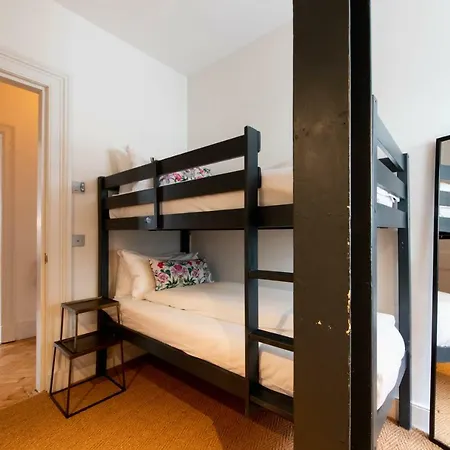 Linton Collection - The West Wing Apartamento