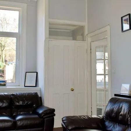 Cosy 1 Bedroom Edinburgh