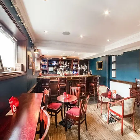 Victoria Park House Edinburgh