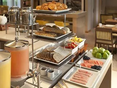 Ξενοδοχείο By Marriott