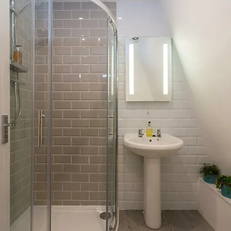 Lynedoch Place Lane Mews Apartment *