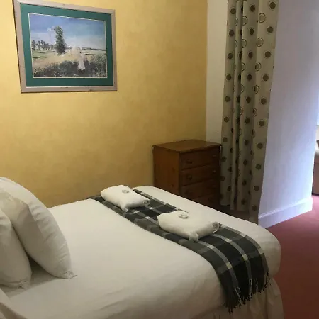 Fantastic 3 Double Bedrooms 2 Bathrooms Garden Sleeps 6 Эдинбург