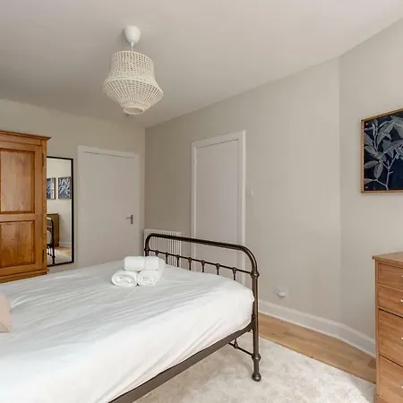 Apartment Modern Main Door Apt In The Heart Of *