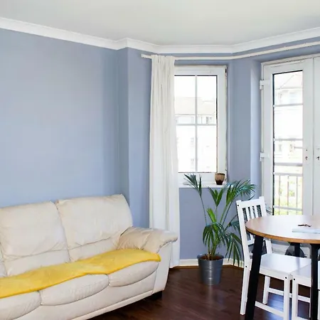 Apartamento Bright 2 Bedroom With Parking In