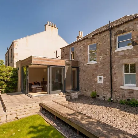 Holiday home The Lochside House *