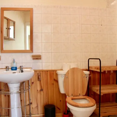 Fabulous 6 Bedroom Daire *