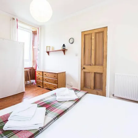 Apartamento 1 Bedroom Flat Near Haymarket Edimburgo
