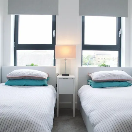 2 Bedroom With Free Parking 아파트