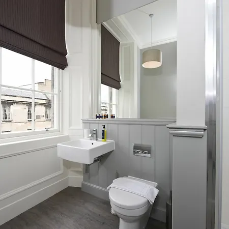 No1 - George Iv Bridge Apartament