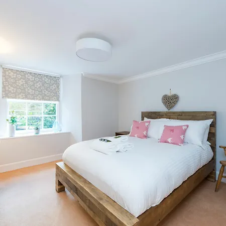 Gorgeous Georgian Garden Flat 아파트