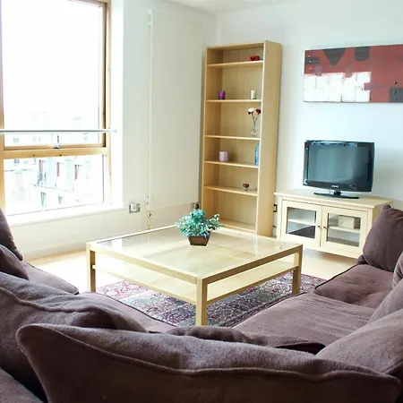 Penthouse In Edinburgh's Centre *