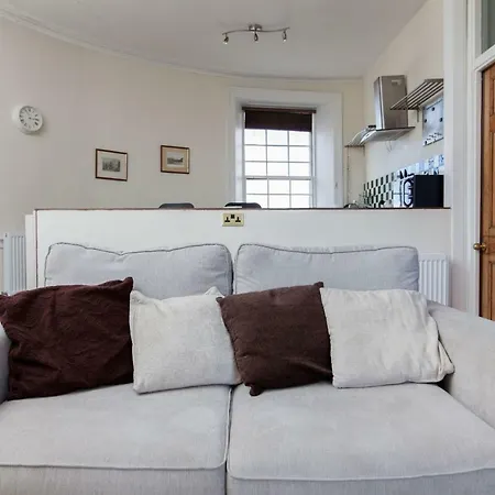 Unique Studio With Roof Terrace شقة إدنبرة