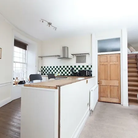 Unique Studio With Roof Terrace