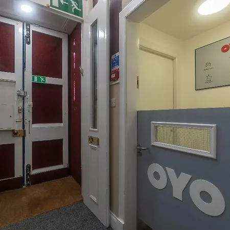 Oyo St Andrews Гостевой дом Эдинбург