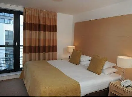 Fountain Court - Eq2 מלון דירות 4*