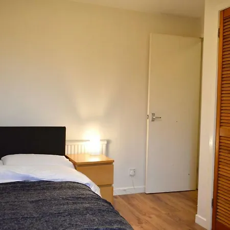 Spacious And Light 3 Bedroom Flat In Scenic Canonmills * Édimbourg