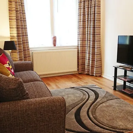 Violet Bank West End. * Edimburgo