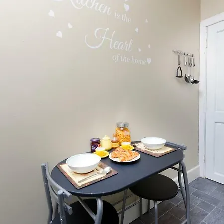 Cosy Near Centre Edinburgh