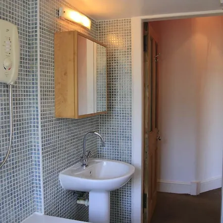 Sunny Flat In Stylish Stockbridge 公寓
