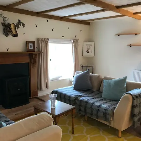 Calton Hill Brewery Apartment, With Parking! شقة *