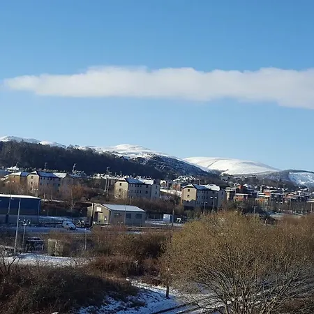 Penthouse Sleeps 11 Edinburgh