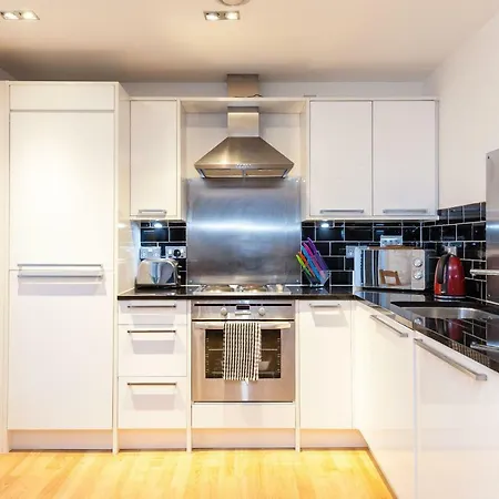 شقة Modern Two Bedroom إدنبرة