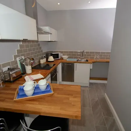 43 Flat 9 Montgomery Street Apartment *