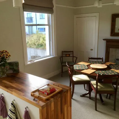 Cosy Cottage: Private Garden & Off-street Parking Apartamento Edimburgo