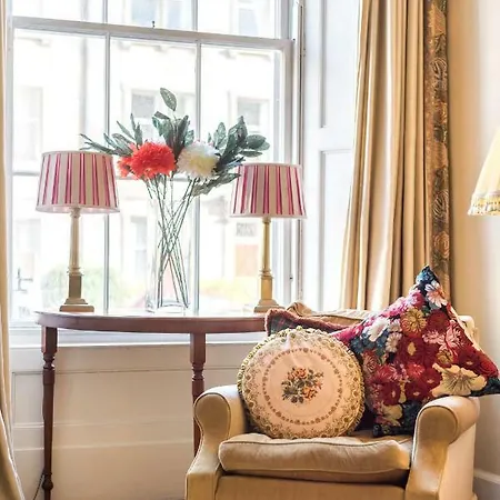 Grand & Spacious With Wifi Lejlighed *