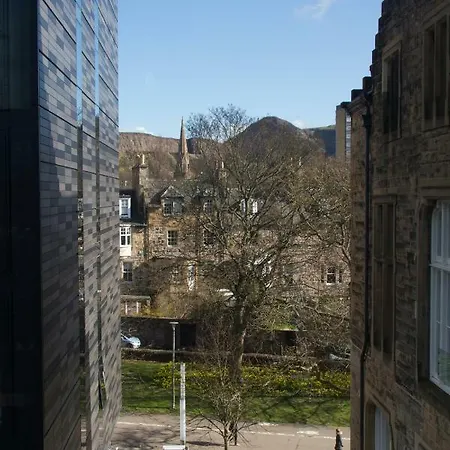 2 Bed At Quartermile דירה *