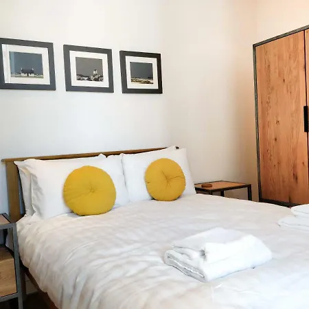 2 Bed At Quartermile דירה *