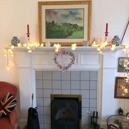 5 Star Beautiful & Vintage, Spacious In Chic Location! Apartman Edinburgh