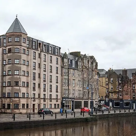 Shore Flat Edinburgh